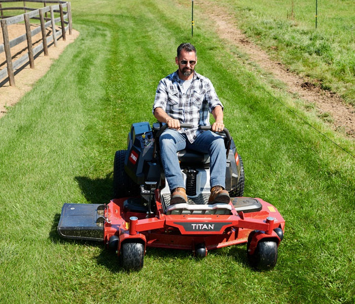 Commercial DNA courses through these machines' veins with the same technology professionals depend on. Get a beautiful, professional-looking lawn.