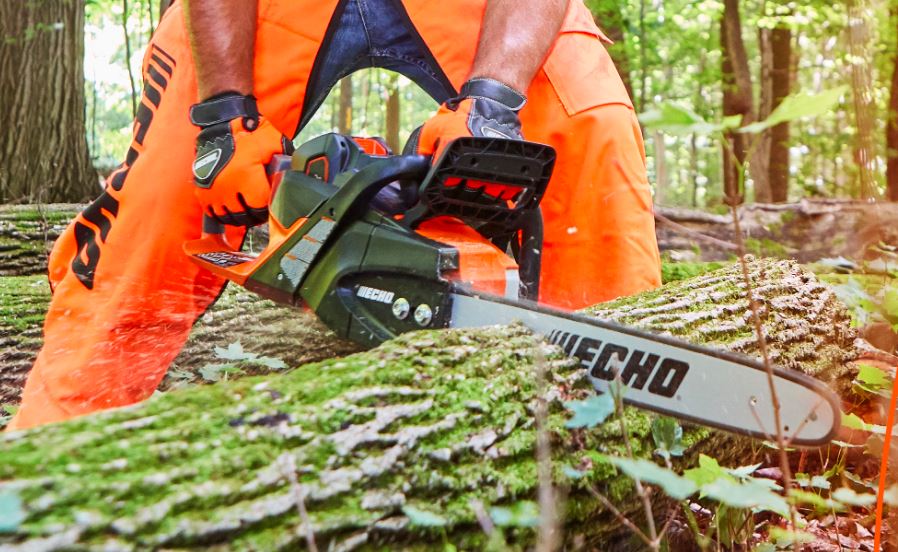 ECHO DCS-5000 Cordless Chainsaw with 18" bar