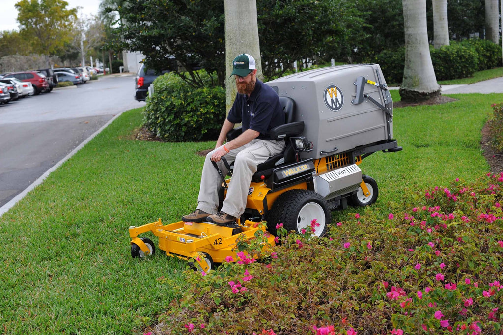 Walker Mowers MT23GHS In Action