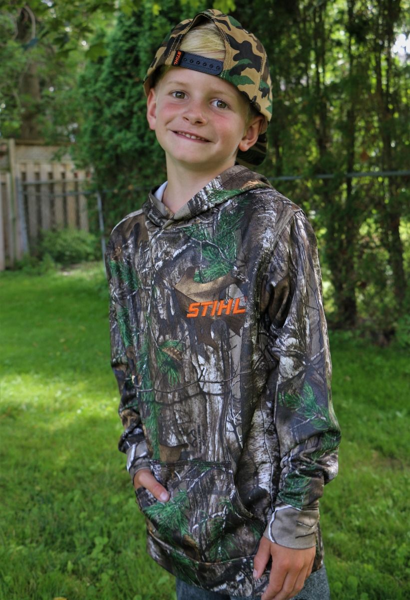 STIHL camo sweater
Model is 6 years old - wearing size small