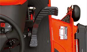 Kubota’s reputable HST transmission is easily controlled by a single foot pedal, and produces a smooth and comfortable ride.