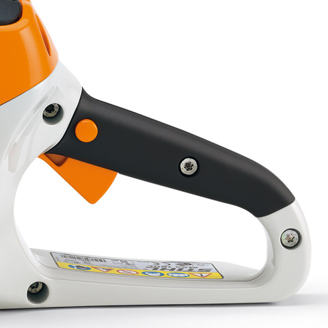  The STIHL electric motor (EC) is extremely energy efficient, lightweight and compact. It runs quietly, generates very low vibrations and does not require servicing. 
