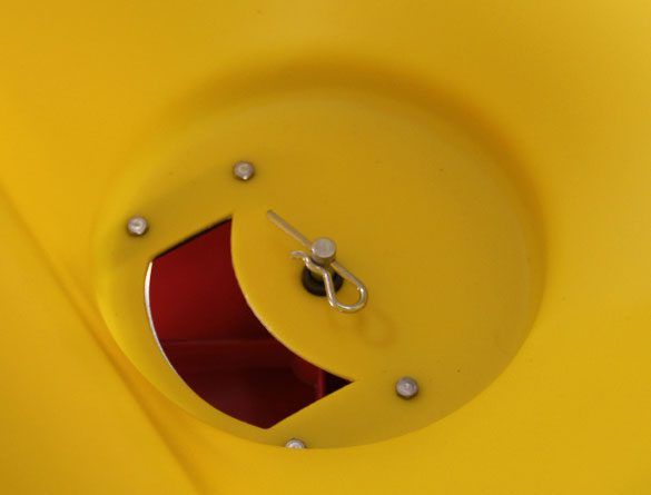 Each SnowEx broadcast spreader features a noncorrosive poly hopper with a single-slot port design and extra-wide throat opening to maintain a smooth, consistent material flow.