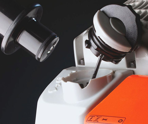 STIHL has developed an effective anti-vibration system whereby the oscillations from the machine's engine are dampened which significantly reduces vibrations at the handles. 