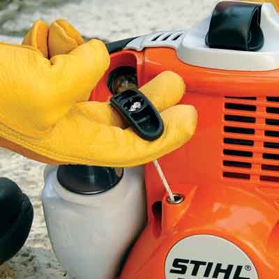 STIHL Easy2Start™ (E) - A genuine advance in easy starting. STIHL Easy2Start™ cuts the effort required to start the tool by half, while the starter cord can be pulled at just one third of the normal force