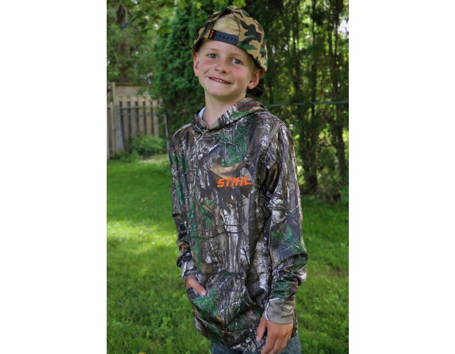 STIHL camo sweater
Model is 6 years old - wearing size small
