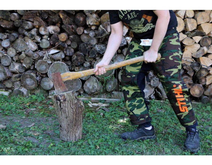 STIHL Camo chaps are perfect for around the home or cottage. 
Model is 5' 10"