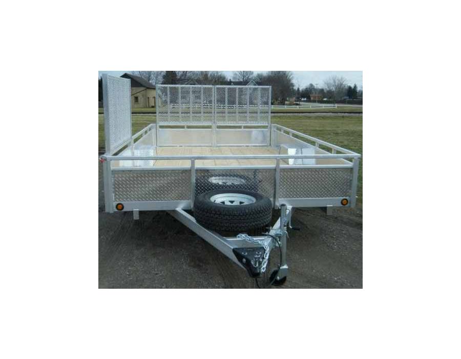 MS6610 Millroad trailer shown with optional 4 foot side gate and spare tire